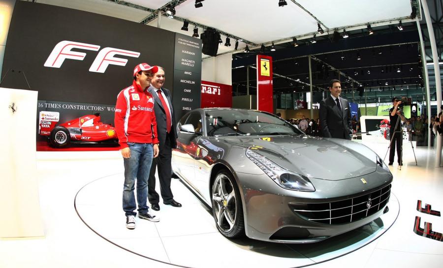  Ferrari FF 2011 года  (фото 17 из 195)